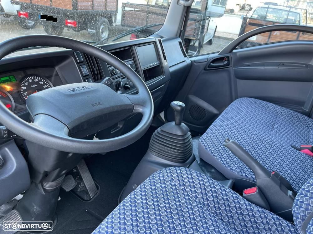 Isuzu NLR NLR CS 3.0 150.35/28 (150CV) - 15
