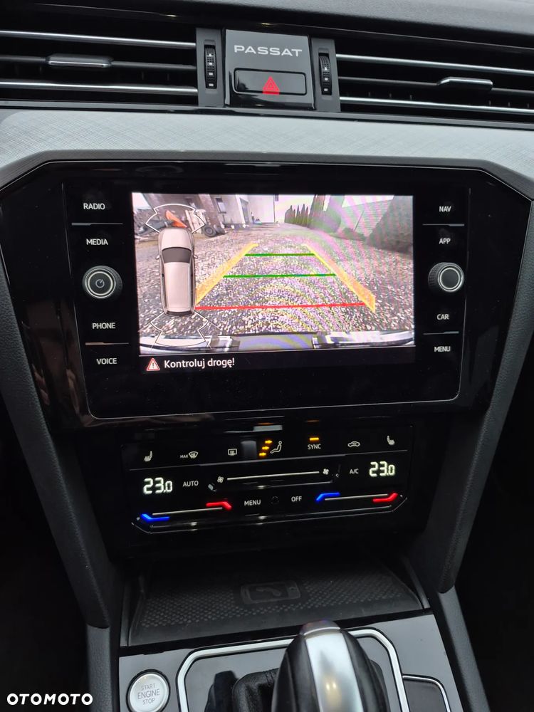 Volkswagen Passat ver-2-0-tdi-scr-dsg-elegance - 16