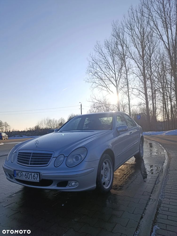 Mercedes-Benz Klasa E 200 Kompressor Automatik Classic - 3