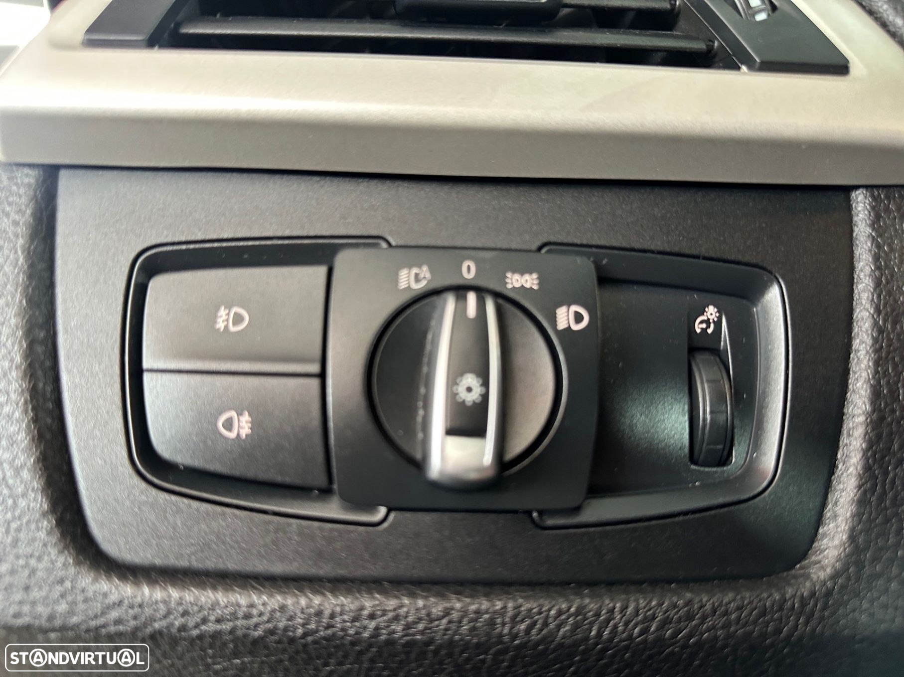 BMW 320 d Touring Advantage - 11