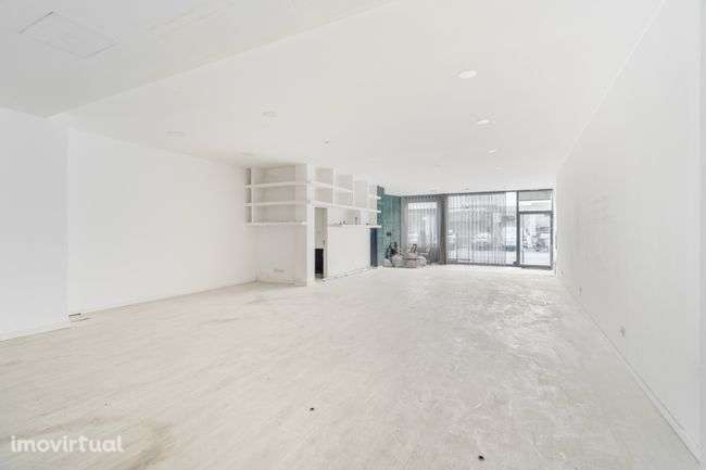 Loja Espaçosa em Rua de Santo Adrião – Braga - Grande imagem: 2/9