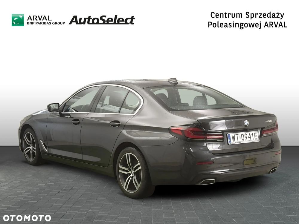 BMW Seria 5 520i mHEV - 3