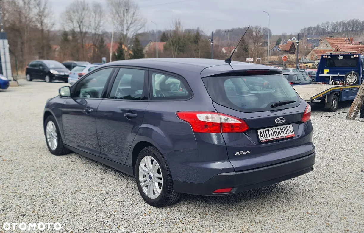 Ford Focus 1.6 Edition - 5