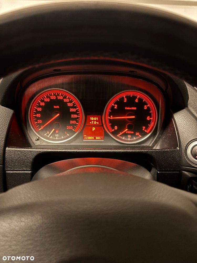 BMW X1 xDrive20i - 17