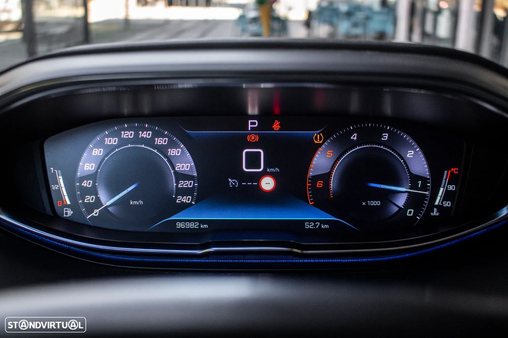 Peugeot 5008 BlueHDI 130 EAT8 Crossway - 16