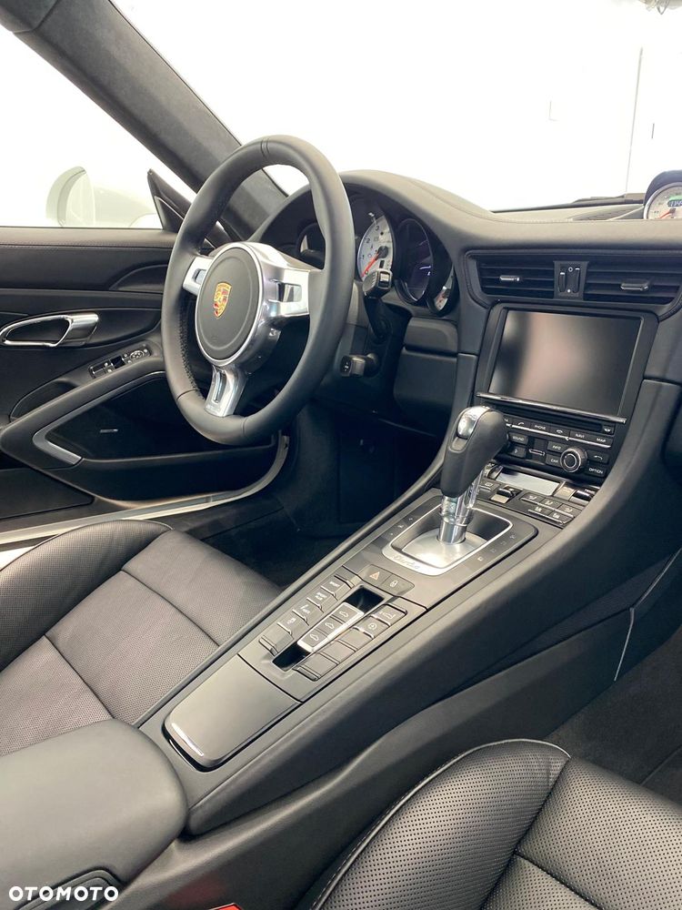 Porsche 911 Turbo - 16