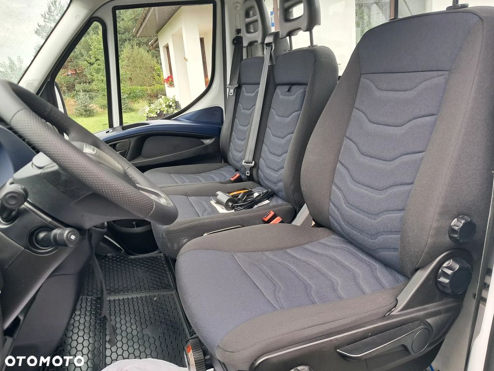 Iveco 35S18 3,0 180KM Nowa Laweta Salon Polska Super Stan 3,0 180 KM - 9