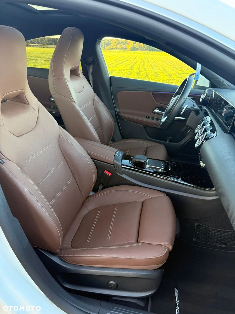 Mercedes-Benz CLA 200 7G-DCT AMG Line - 11