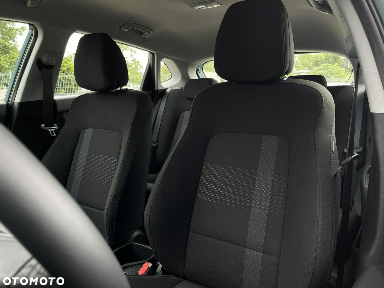 Hyundai i20 - 24
