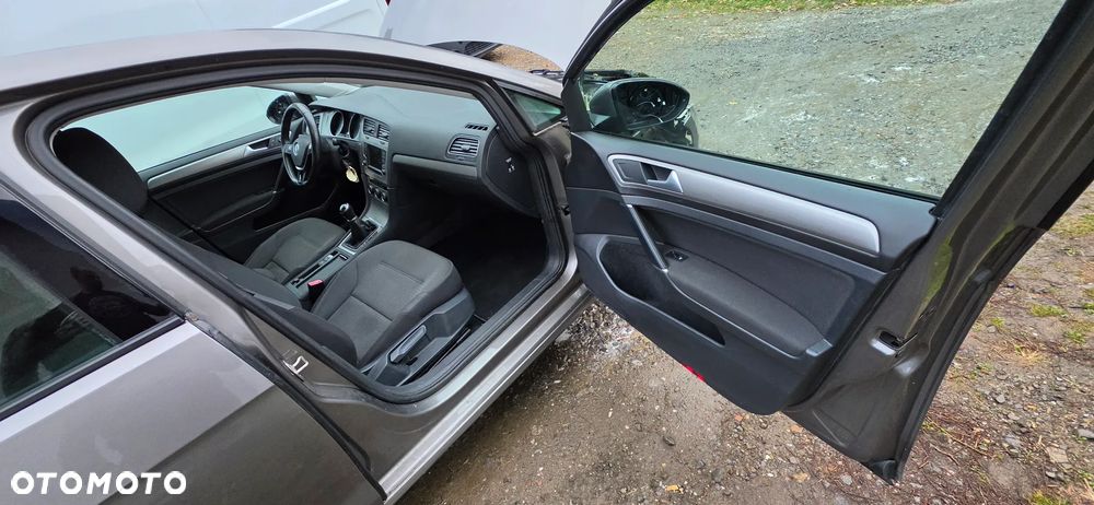 Volkswagen Golf - 18