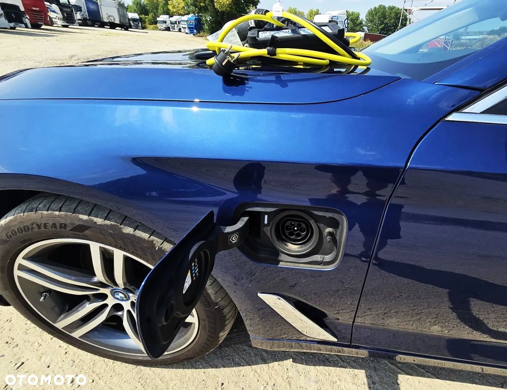 BMW Seria 5 530e Luxury Line sport - 40