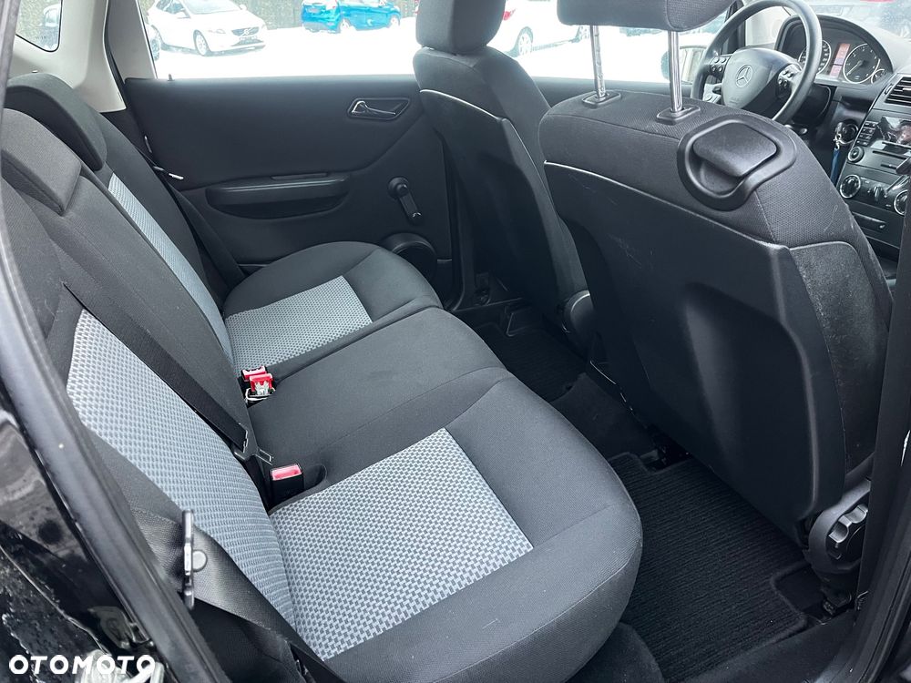 Mercedes-Benz Klasa A 150 Avantgarde Edition 10 - 18