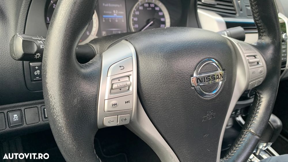 Nissan Navara 2.3 dCi Bi Turbo Double Cab Tekna Aut. - 28