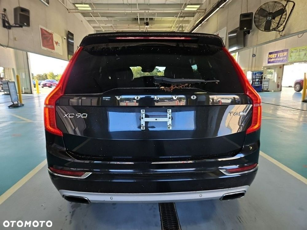 Volvo XC 90 - 5