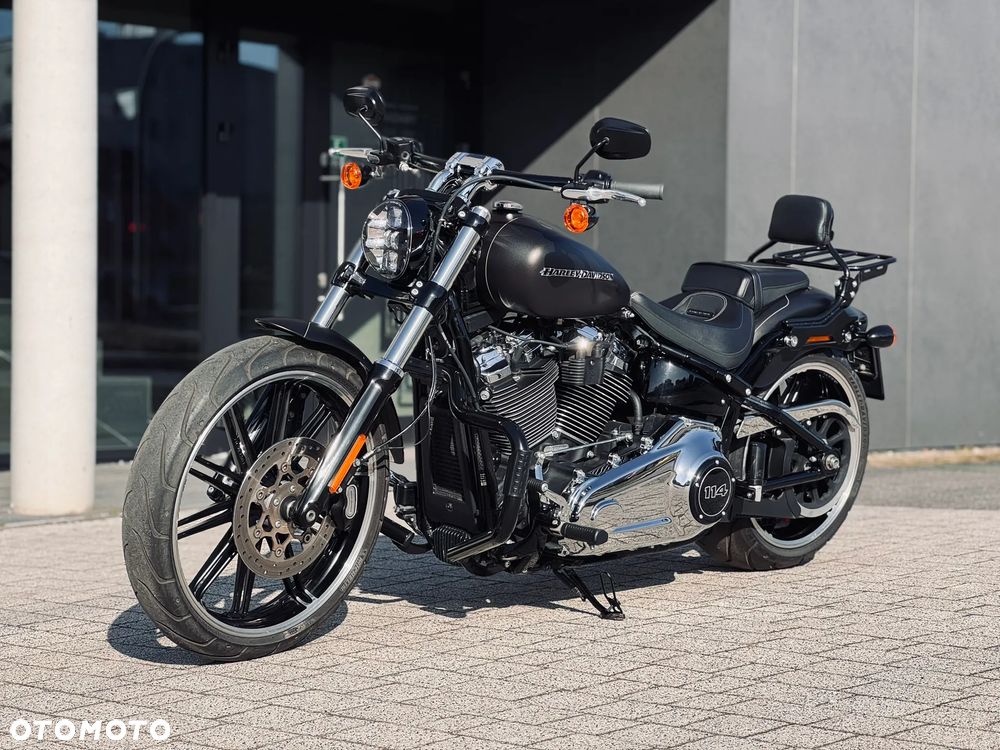 Harley-Davidson Softail Breakout - 15