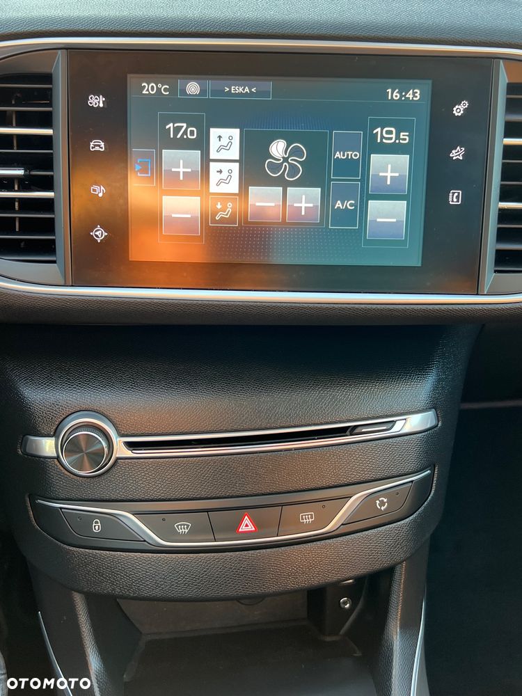 Peugeot 308 1.2 PureTech GPF Allure Pack S&S - 4