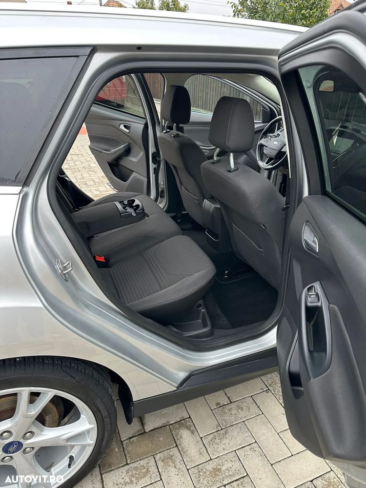 Ford Focus 2.0 EcoBlue Start-Stopp-System TITANIUM - 16