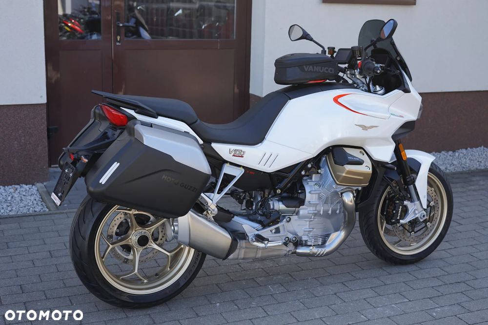 Moto Guzzi V100 Mandello - 4