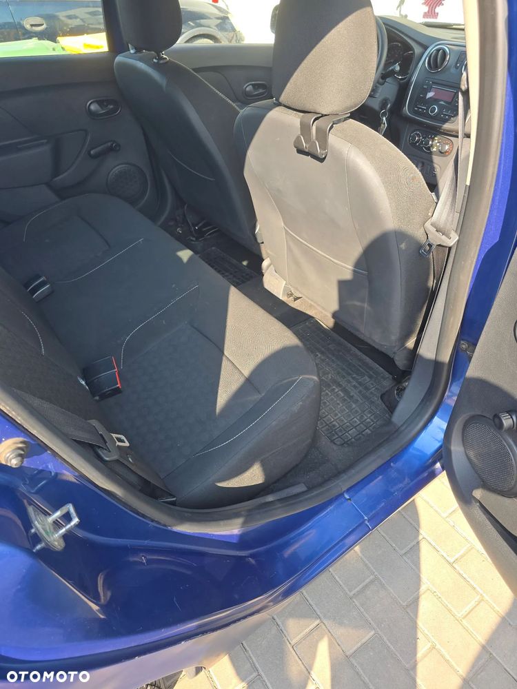 Dacia Logan 1.2 16V Laureate - 11