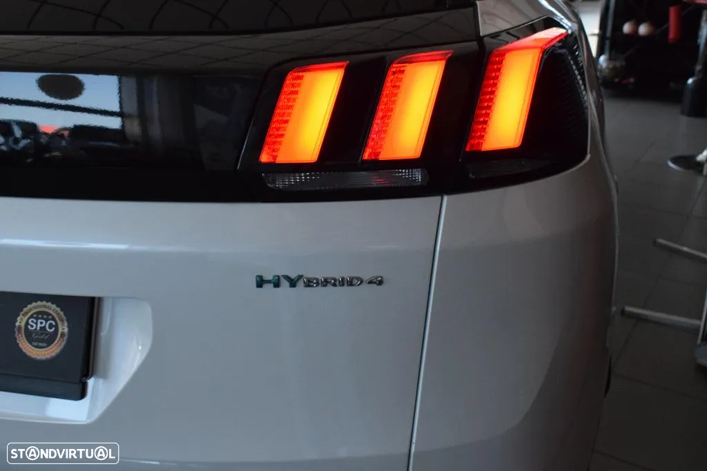 Peugeot 3008 1.6 Hybrid4 GT e-EAT8 - 52