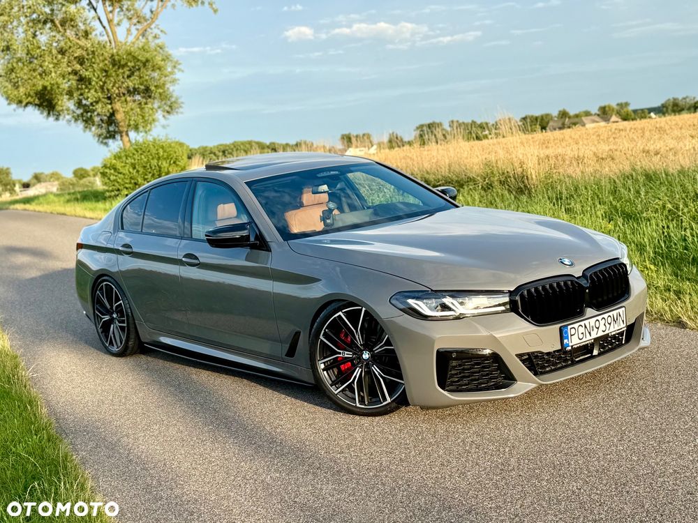 BMW Seria 5 M550i xDrive - 8
