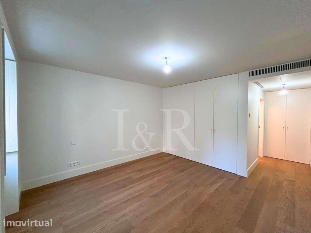 Apartamento T3 com varanda e estacionamento, Capuchos Residences, L... - Grande imagem: 4/38