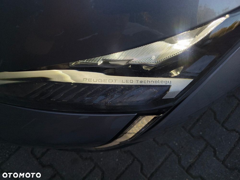 Peugeot 308 1.2 PureTech Allure Pack S&S EAT8 - 32