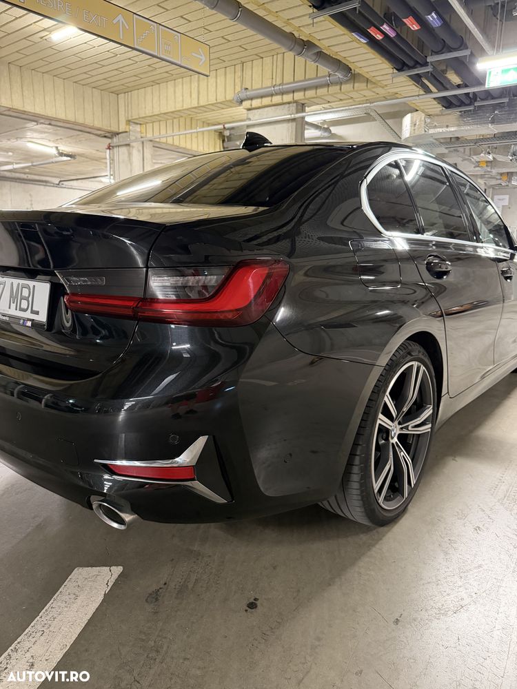 BMW Seria 3 320d xDrive AT Luxury Line - 7