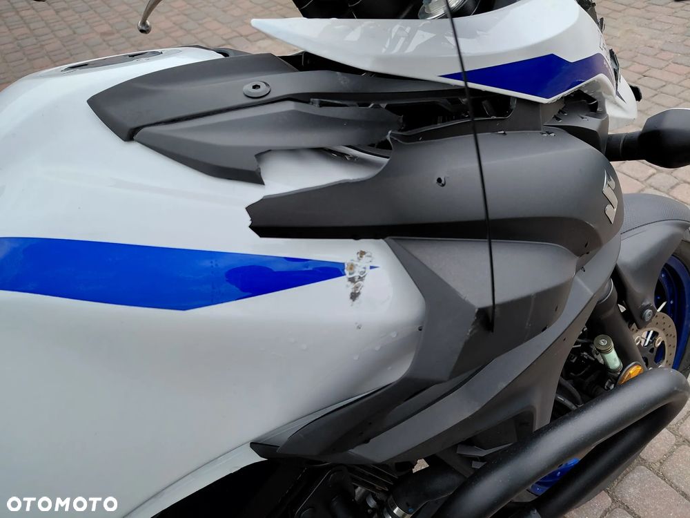 Suzuki V-STROM - 17