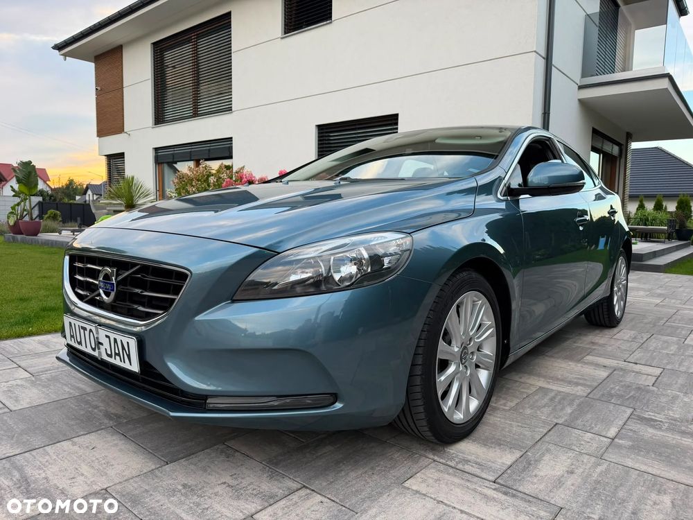 Volvo V40 D2 Summum - 9