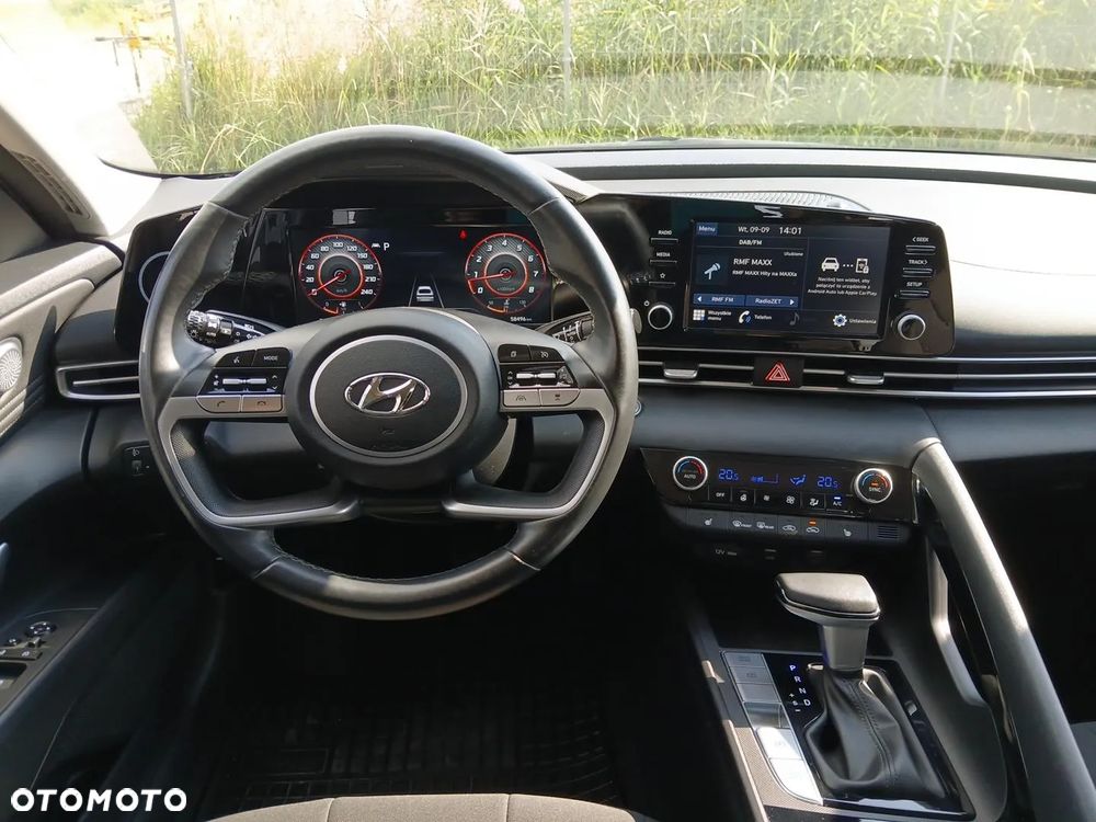 Hyundai Elantra 1.6 Smart CVT - 13