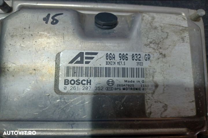 Calculator motor ECU 06A906032GR 0261207352 - 2.0 B 06A906032GR 02612 - 3