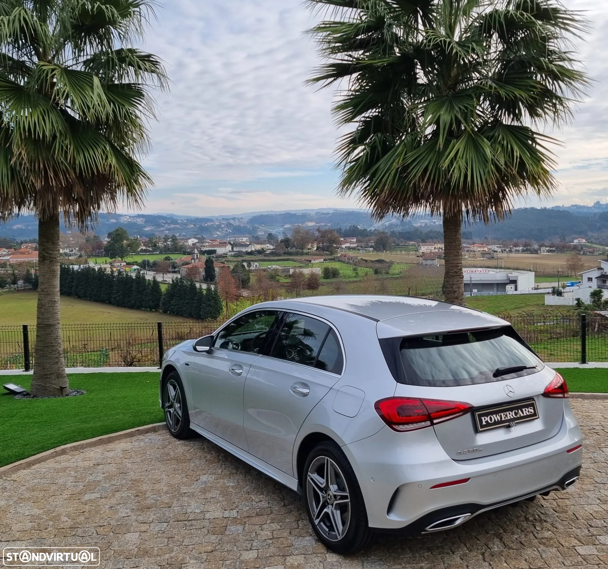 Mercedes-Benz A 250 e AMG Line - 15
