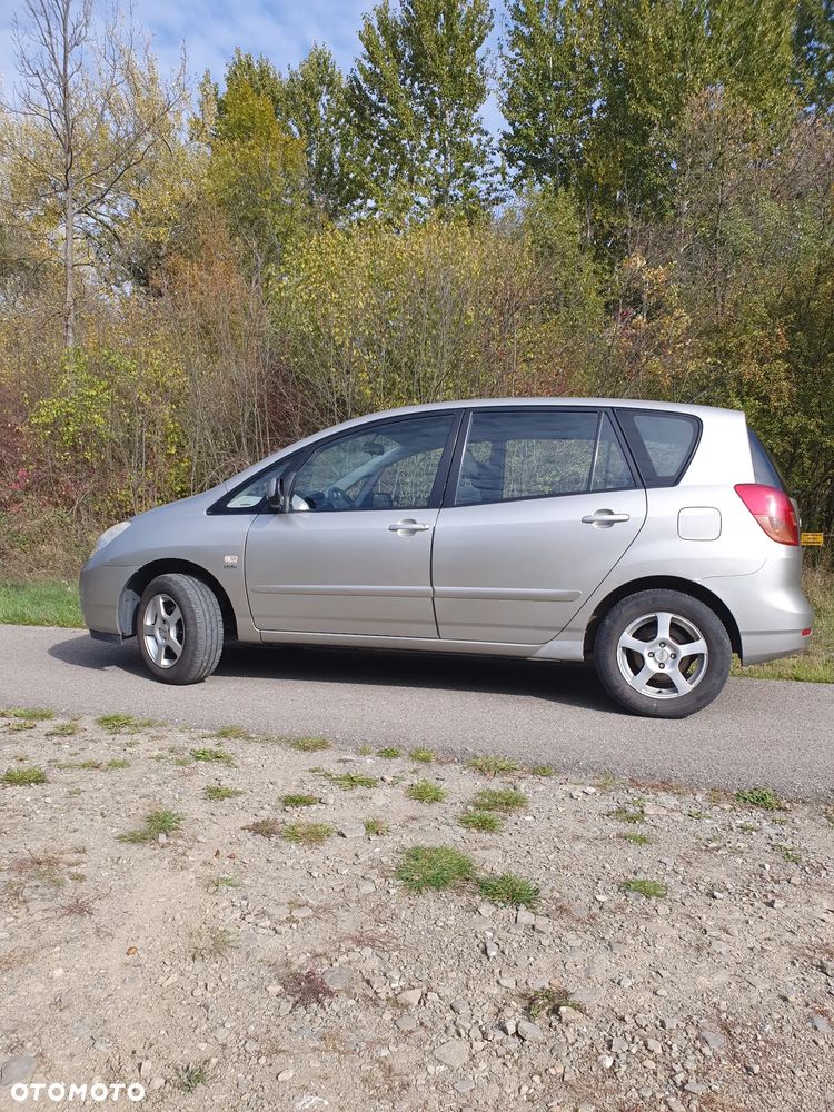 Toyota Corolla Verso - 7