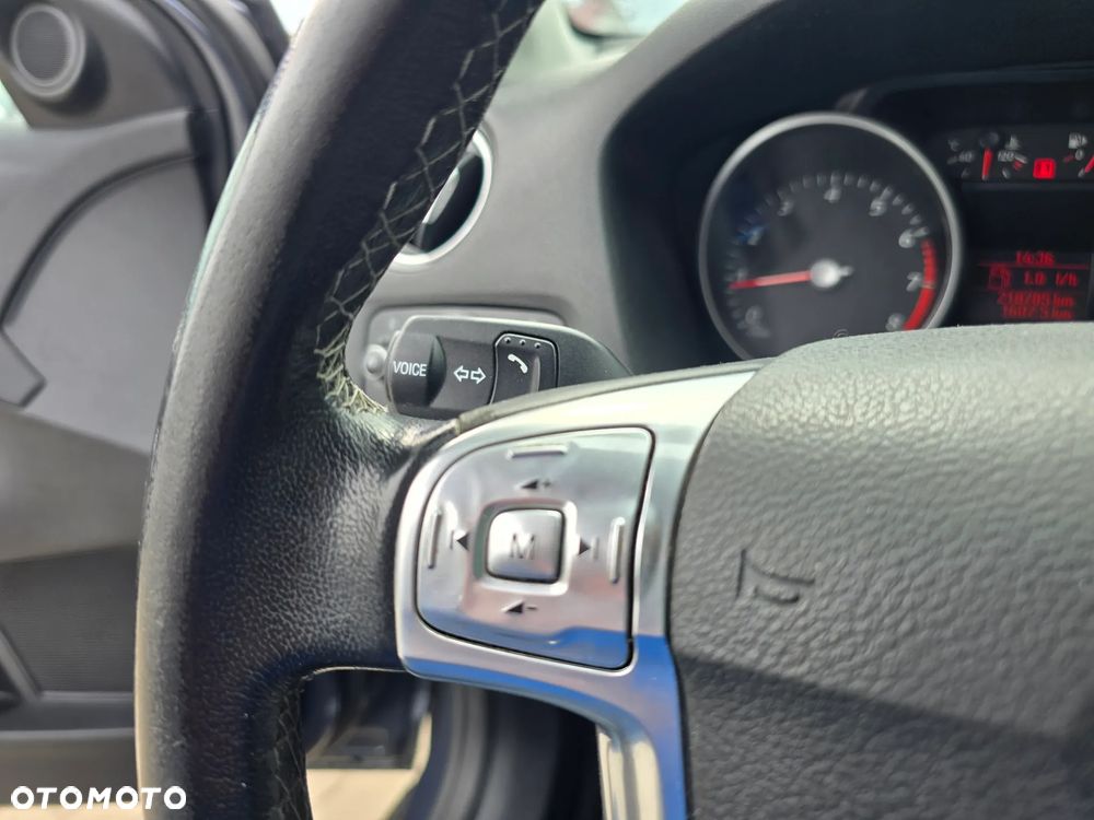 Ford Mondeo - 26