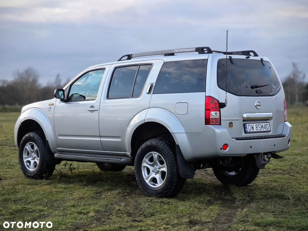 Nissan Pathfinder - 8