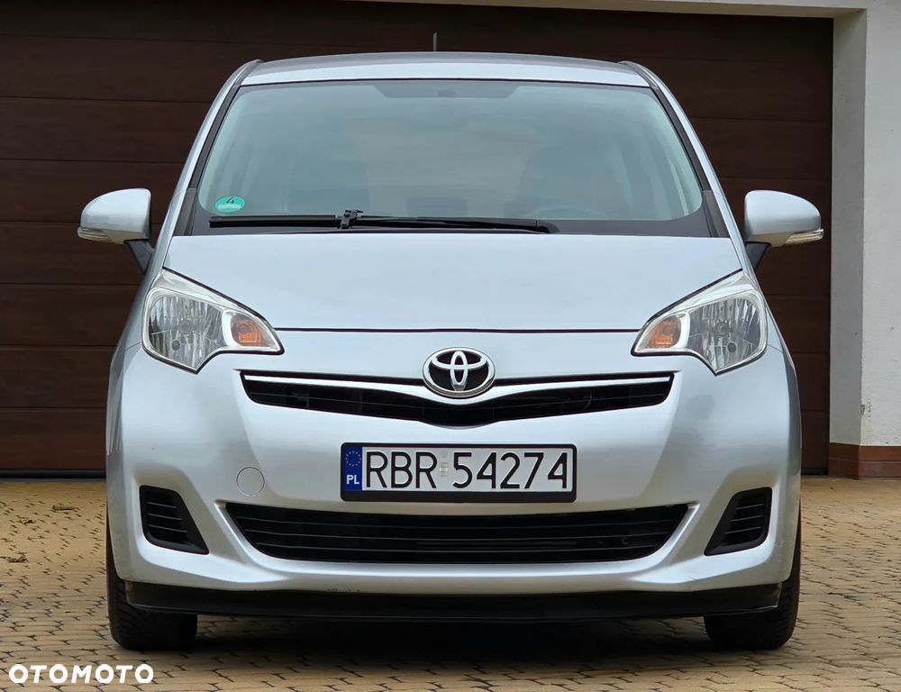 Toyota Verso S - 13