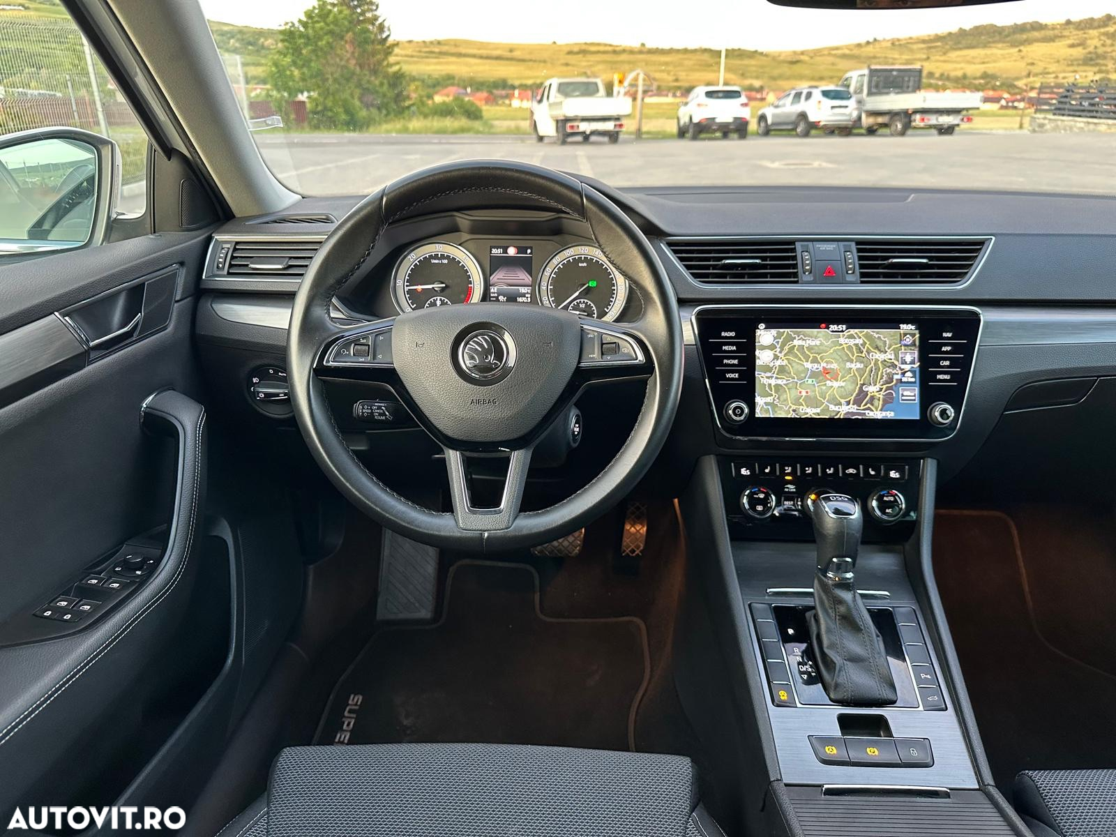 Skoda Superb 2.0 TDI DSG Ambition - 21
