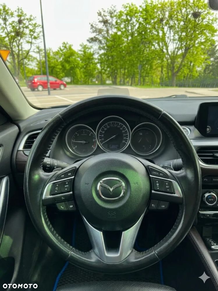 Mazda 6 - 8