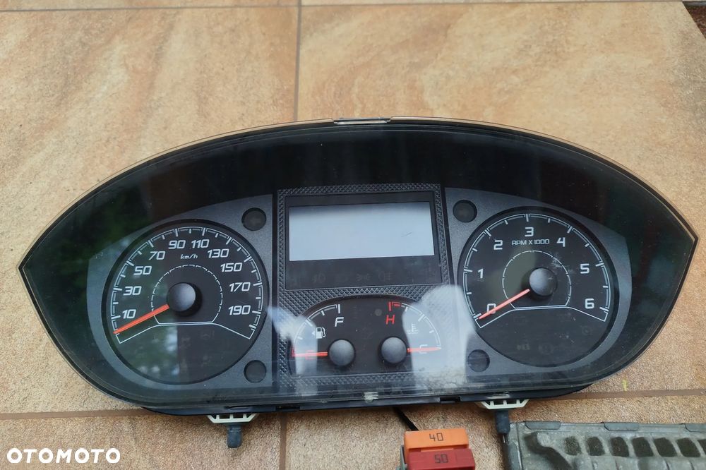 Zestaw startowy, komplet do odpalenia auta, komputer Continental SID208 sterownik silnika 2.2 HDI Euro5 130KM do Fiat Ducato III Peugeot Boxer II Citroen Jumper II 2011-2015r, w komplecie: sterownik silnika S180129101N / 9691854880 / 9676721380, stacyjka, kluczyk, moduł komfortu, immobilizer , licznik - 9