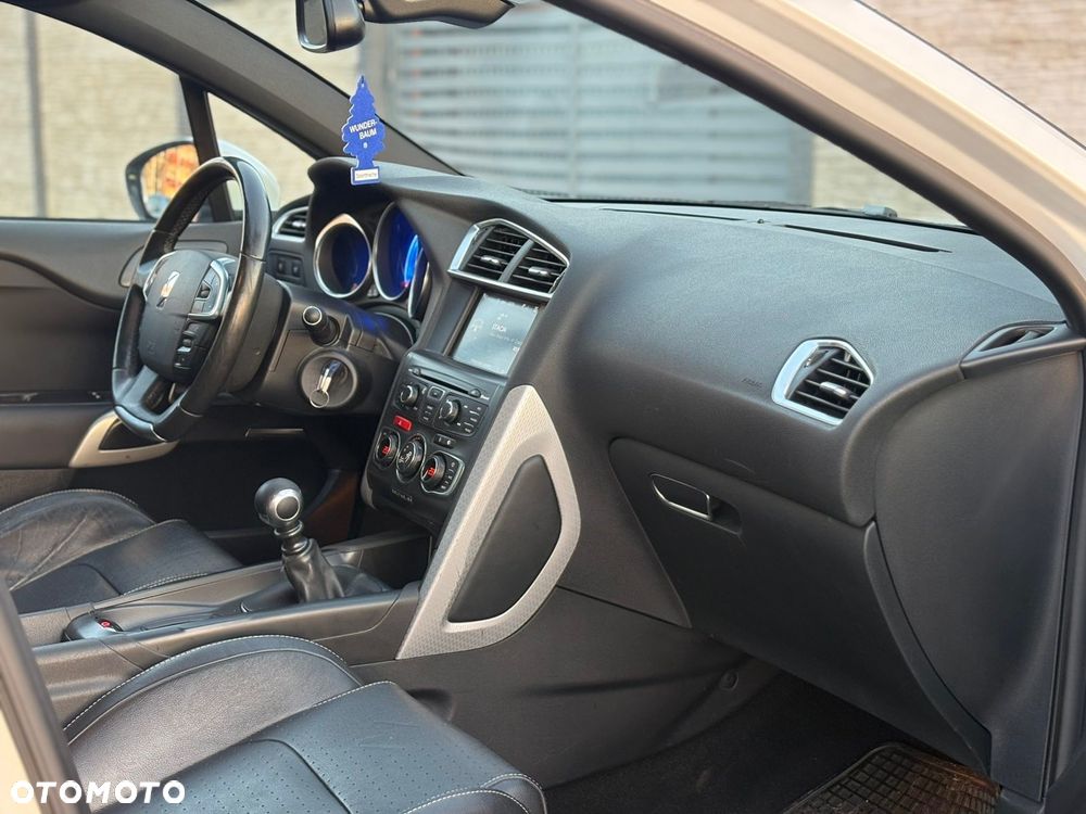 Citroën DS4 HDi 165 SportChic - 23