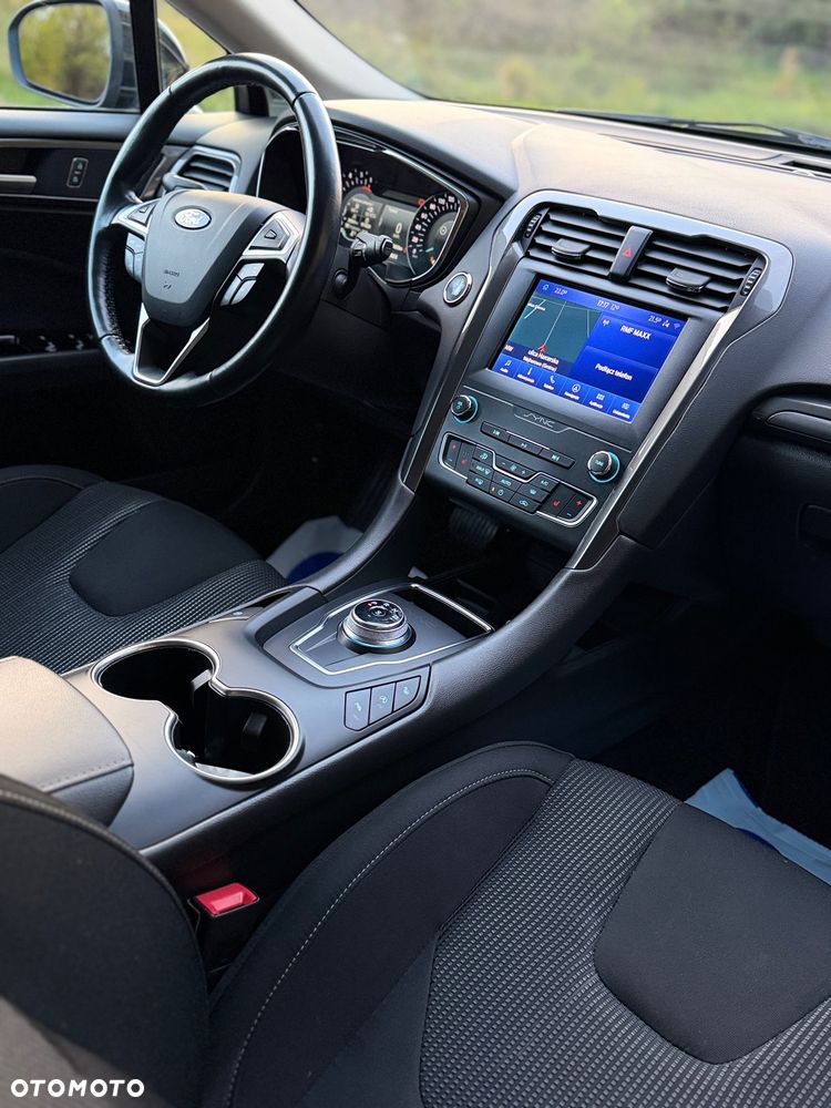 Ford Mondeo 2.0 EcoBlue Titanium - 22