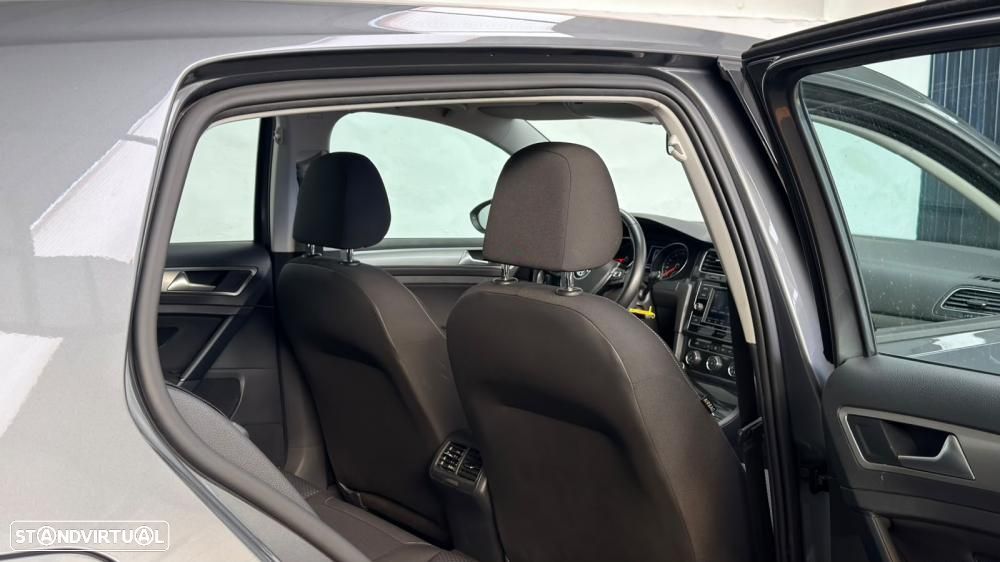 VW Golf 1.6 TDI Trendline - 19