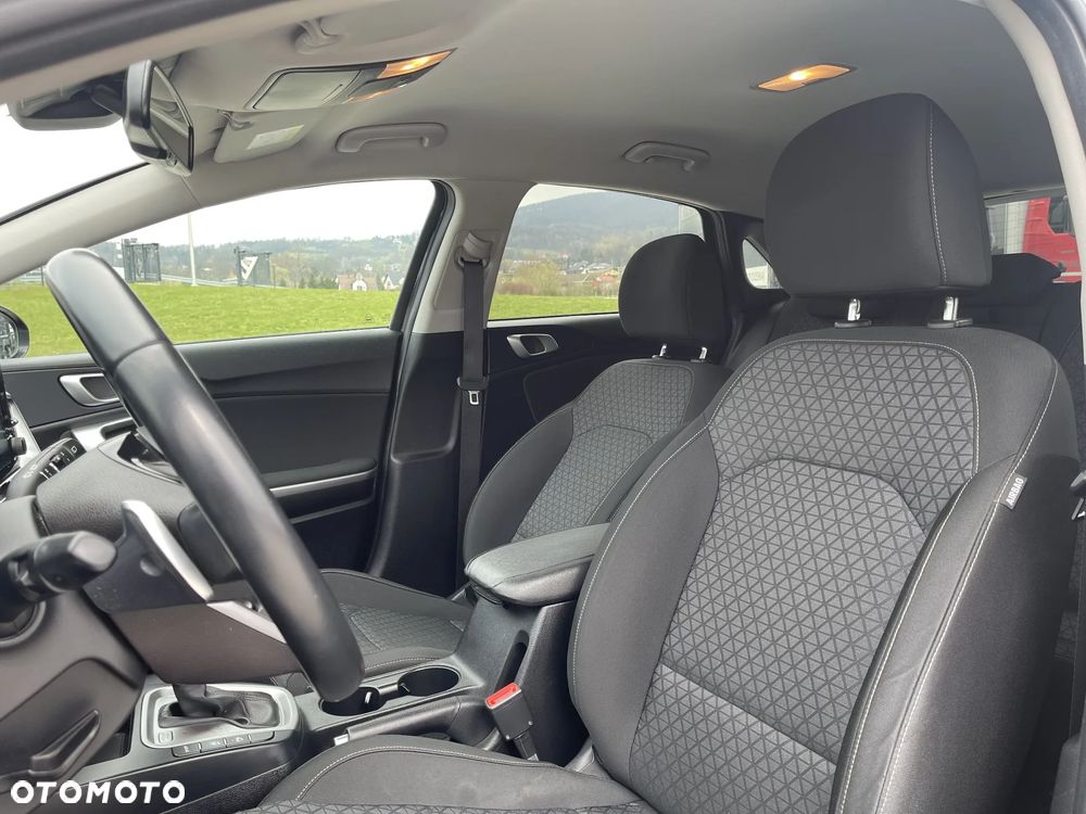 Kia Ceed 1.5 T-GDI M DCT - 11