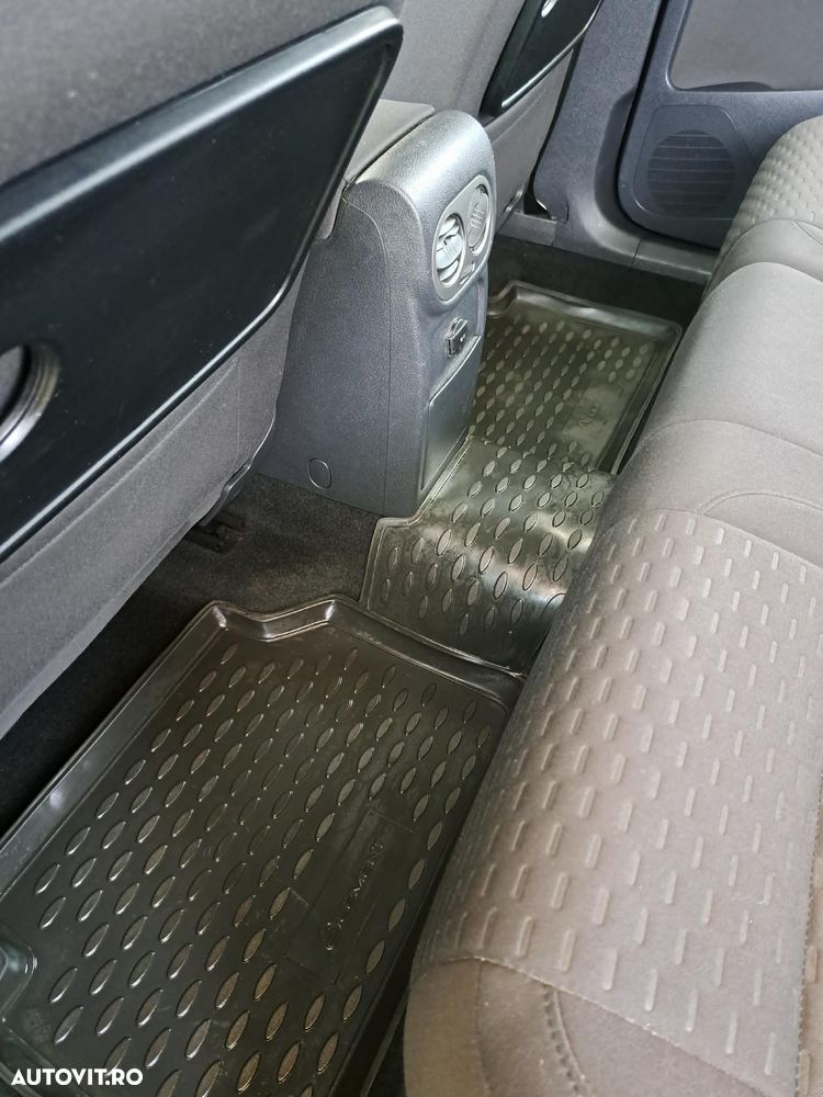 Volkswagen Tiguan - 6