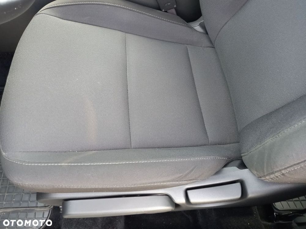 Hyundai Kona - 23