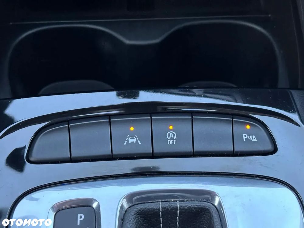 Opel Insignia 2.0 BiTurbo 4x4 Business Innovation - 18