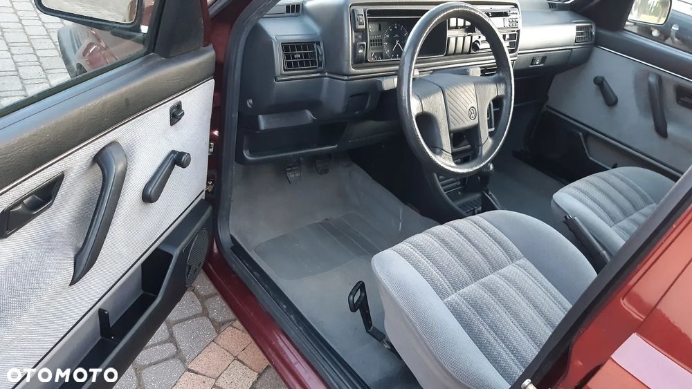 Volkswagen Golf 1.8 GL - 3