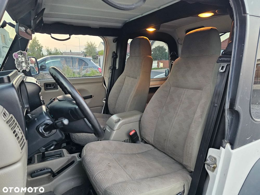 Jeep Wrangler 4.0 Sport - 5