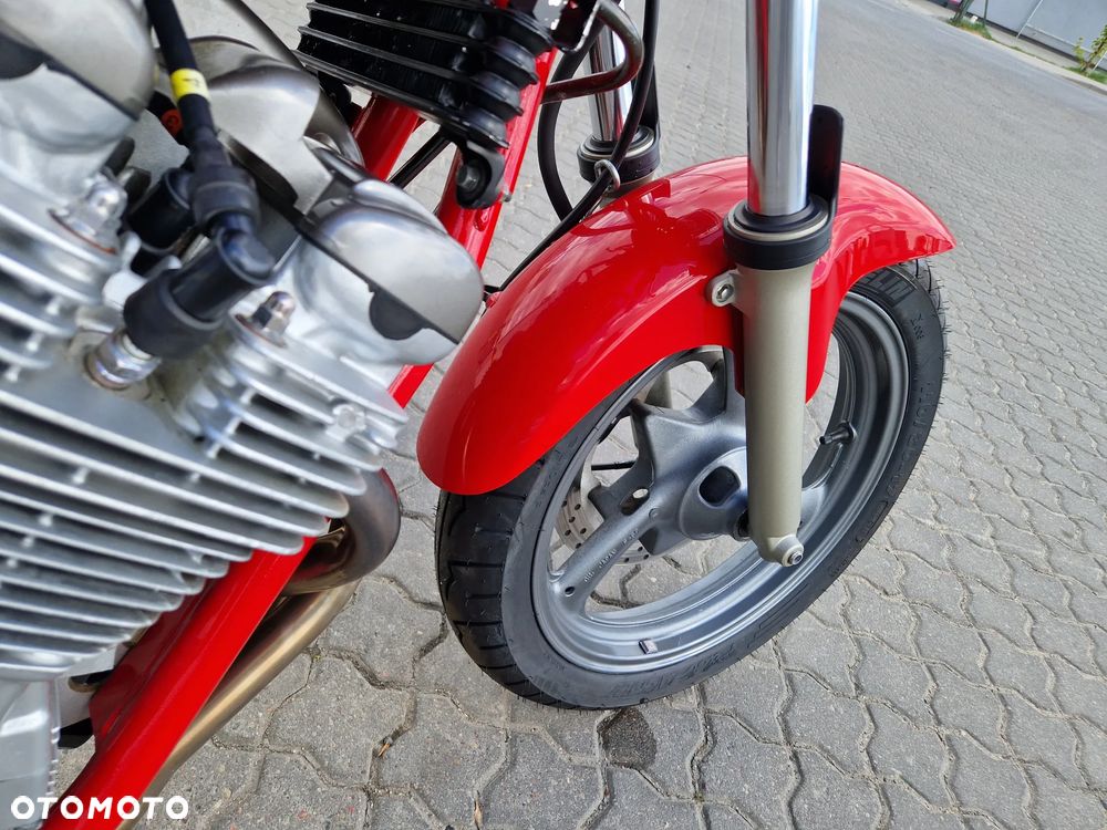 Yamaha XJ - 8